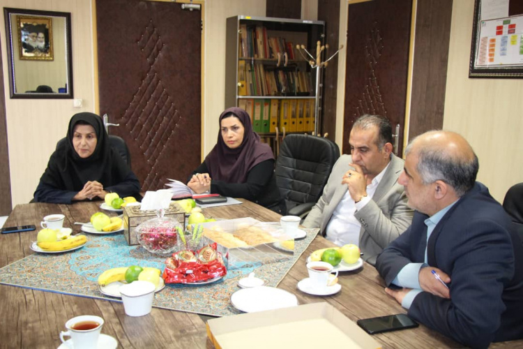 نشست هم اندیشی واتفاق نظر فیمابین معاونت بهداشت دانشگاه ومرکز آموزشی درمانی بیمارستان آیت اله خوانساری، استان مرکزی، ۶ مهر ماه