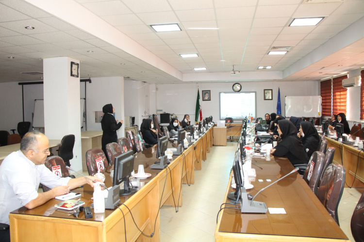 کارگاه آموزشی مشاوره سلامت باروری و فرزندآوری، سالن جلسات مرکز بهداشت استان مرکزی، ۲۱ تیر ماه