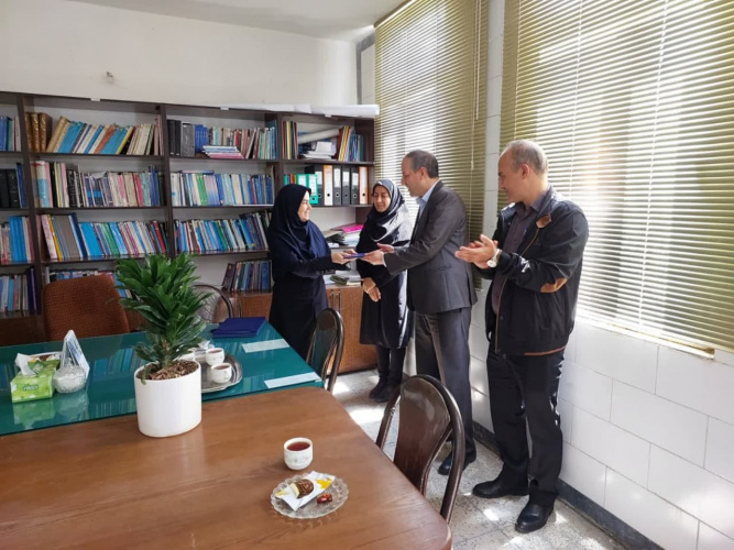 تقدیر از مدیر و مربیان مرکز آموزش بهورزی شازند بمناسبت روز استاد